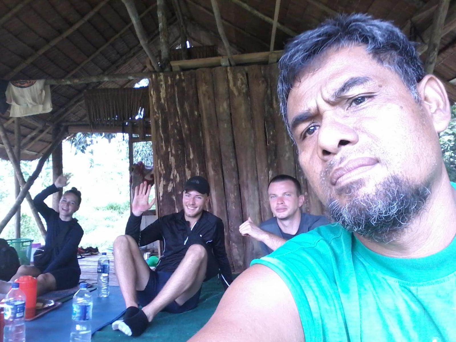 Orangutantreksumatra & Lovely Jungle Lodge Only Book If You Are Treking With Us ブキットラワン 部屋 写真