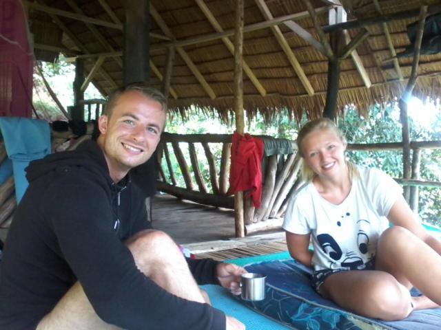Orangutantreksumatra & Lovely Jungle Lodge Only Book If You Are Treking With Us ブキットラワン 部屋 写真