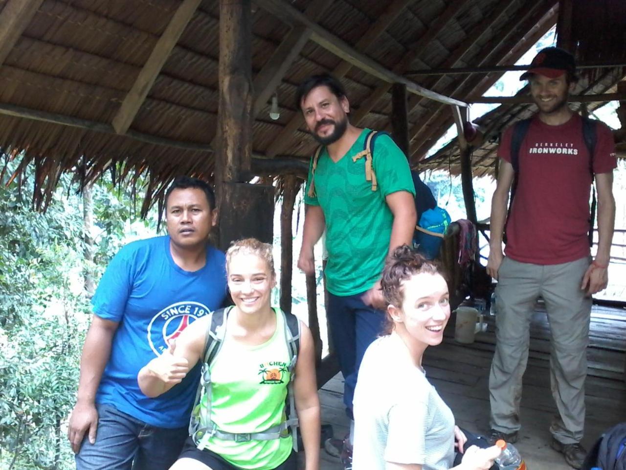Orangutantreksumatra & Lovely Jungle Lodge Only Book If You Are Treking With Us ブキットラワン 部屋 写真