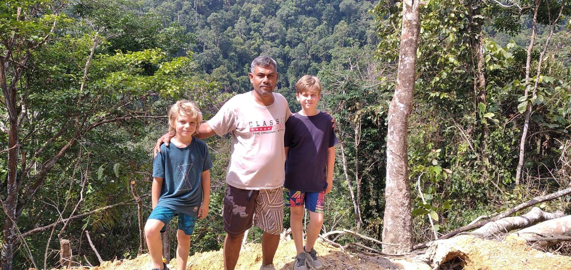 Orangutantreksumatra & Lovely Jungle Lodge Only Book If You Are Treking With Us ブキットラワン 部屋 写真